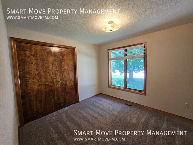 Building Photo - 3312 S Norfolk Way