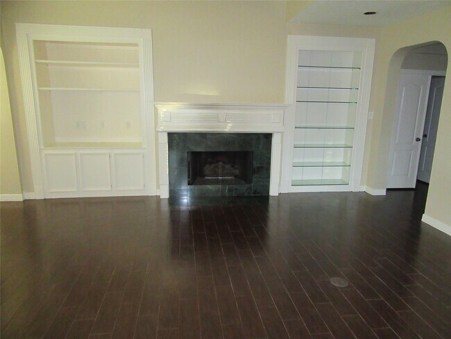 Building Photo - 914 Ivory Ridge Ln