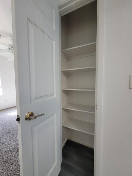 Building Photo - 5926 Silver Trace Ct