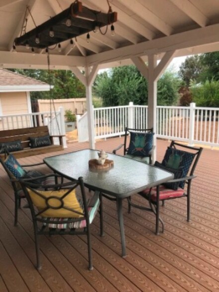 Building Photo - 1055 Tishlini Ln