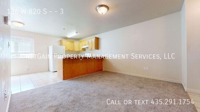 Building Photo - 136 W 820 S