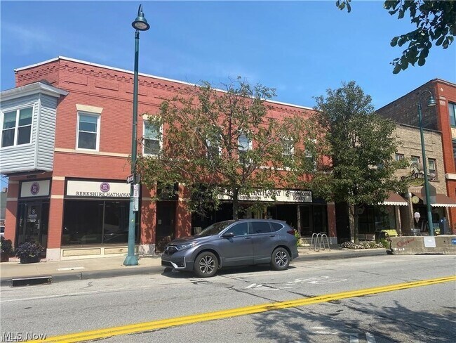 Building Photo - 1387 W 69th St