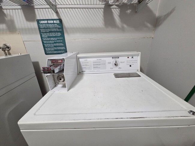 Building Photo - Newly Remodeled Two Bed One Bath Unit in the Heart of Sultan