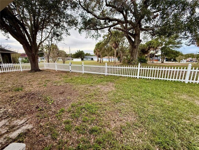 Building Photo - 34 Cedar Dr