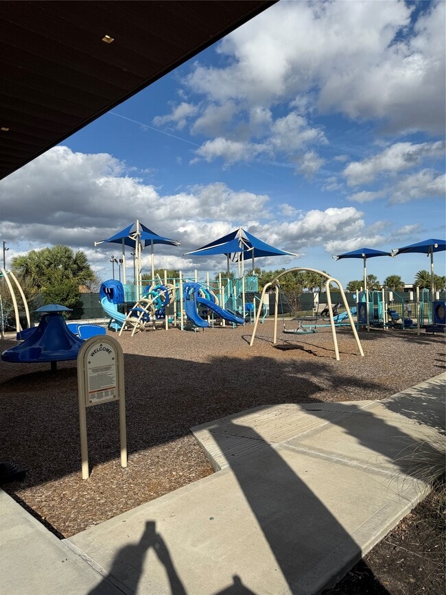 Building Photo - 2307 Sweet Bay Dr