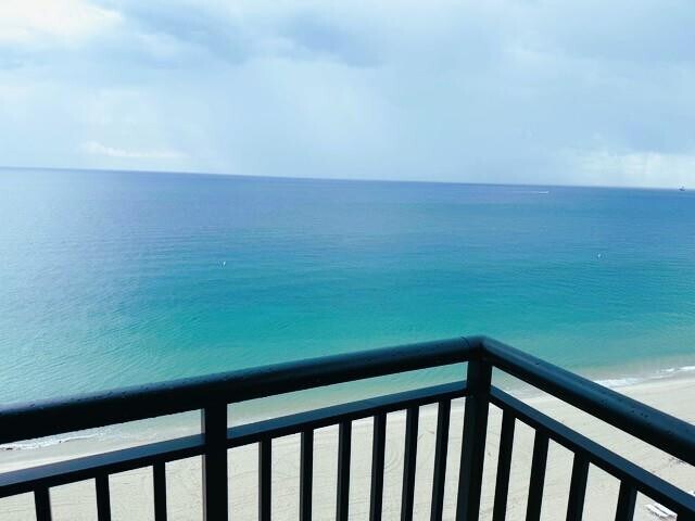 Building Photo - 3800 Galt Ocean Dr