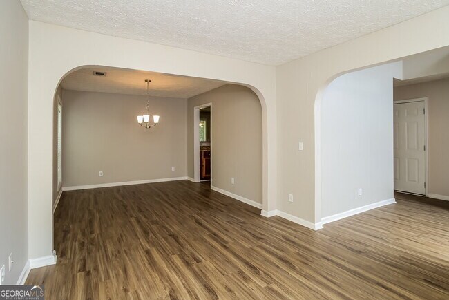 Building Photo - 104 Fallow Ln