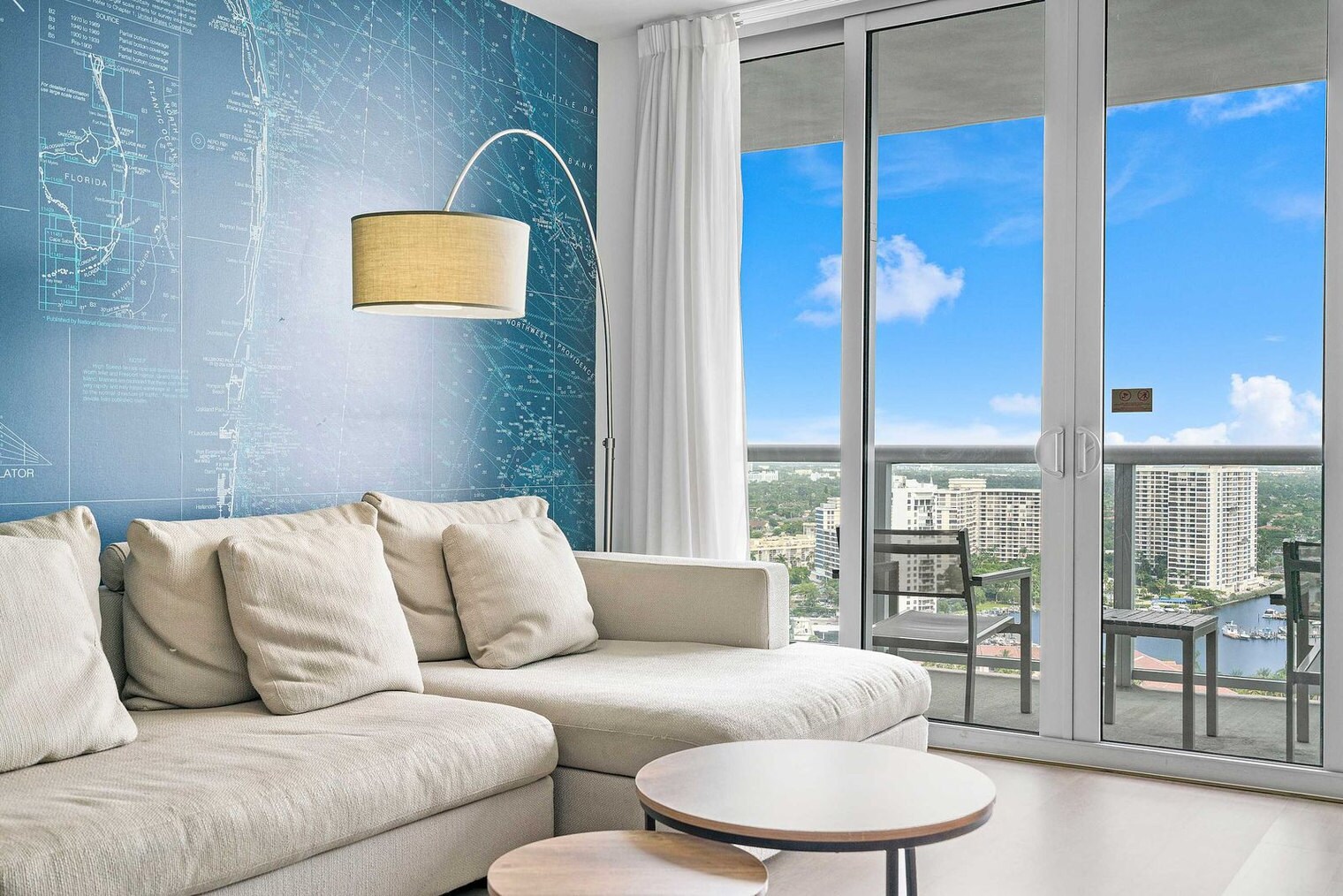 Building Photo - 2602 E Hallandale Beach Blvd
