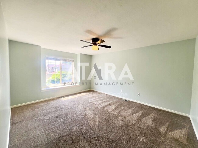 Building Photo - 11837 Sunrise View Dr