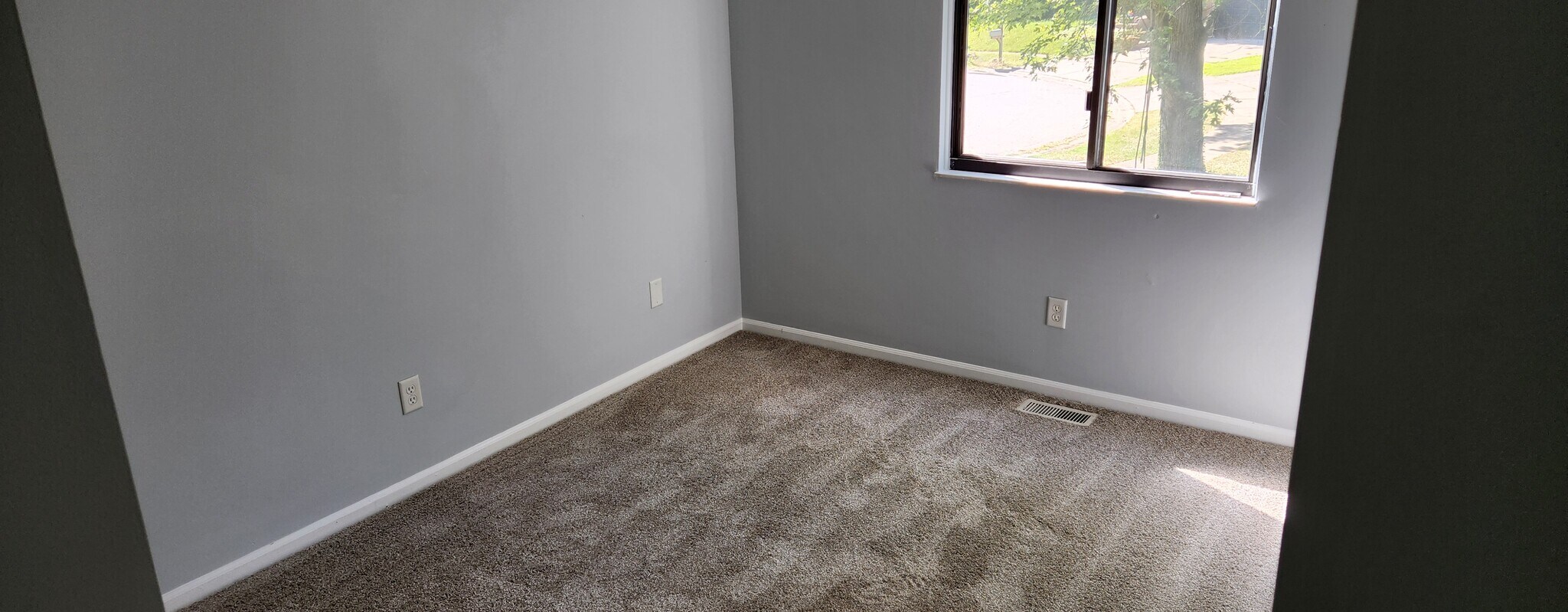 Building Photo - 1447 Gumbert Dr
