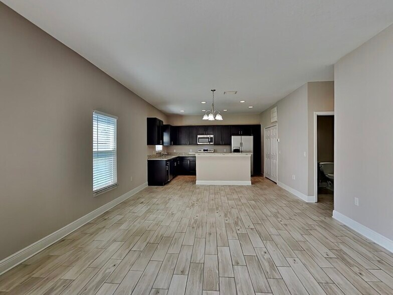 Building Photo - 1333 Salisbury Dr