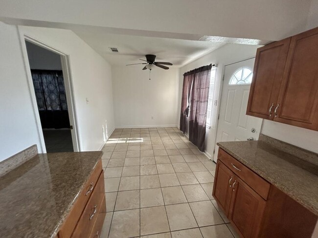 Building Photo - 2340 Timbers Dr