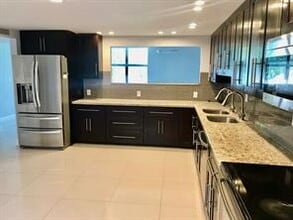 Building Photo - Northeast 30th Place, Aventura, FL 33180 -...