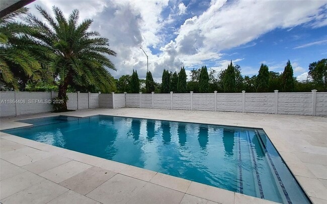 Building Photo - 14680 SW 17th St