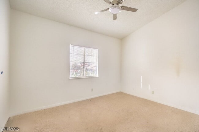 Building Photo - Gated Community, 1-Story, 3 Bedrooms Home ...