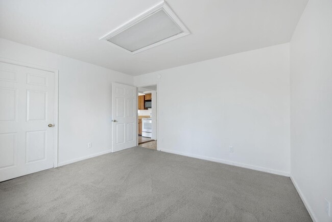 Building Photo - 208 Telegraph Rd