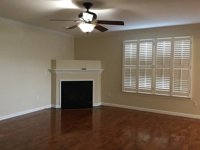 Building Photo - 204 Jessie Ln