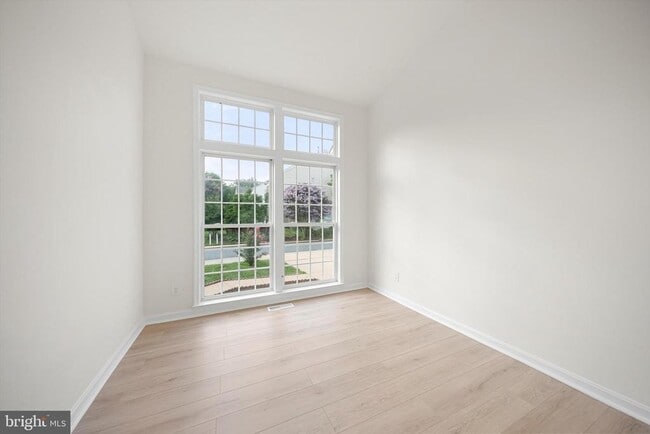 Building Photo - 12399 Brown Fox Way