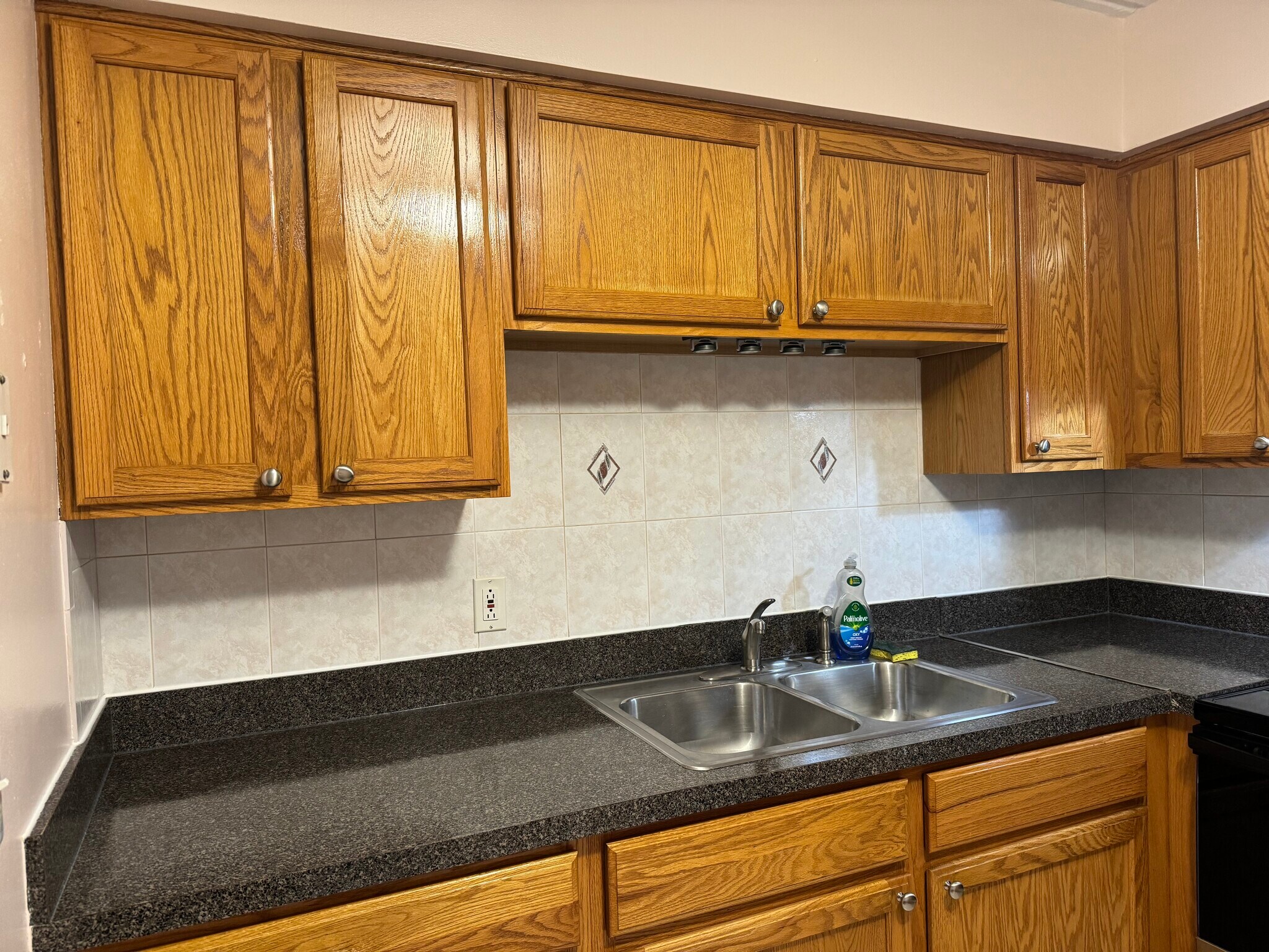 Building Photo - 9907 W 58th St