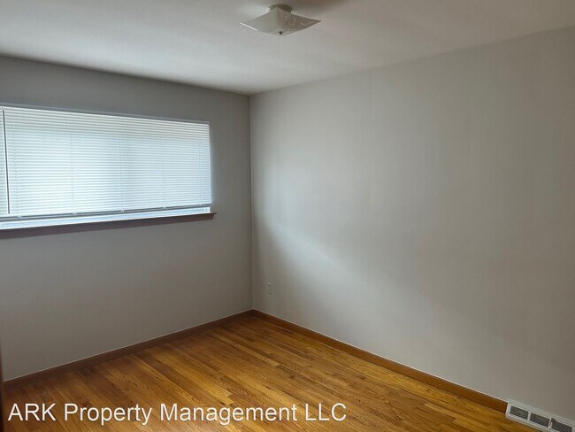 Building Photo - 3 br, 1.5 bath House - 29219 Ohmer