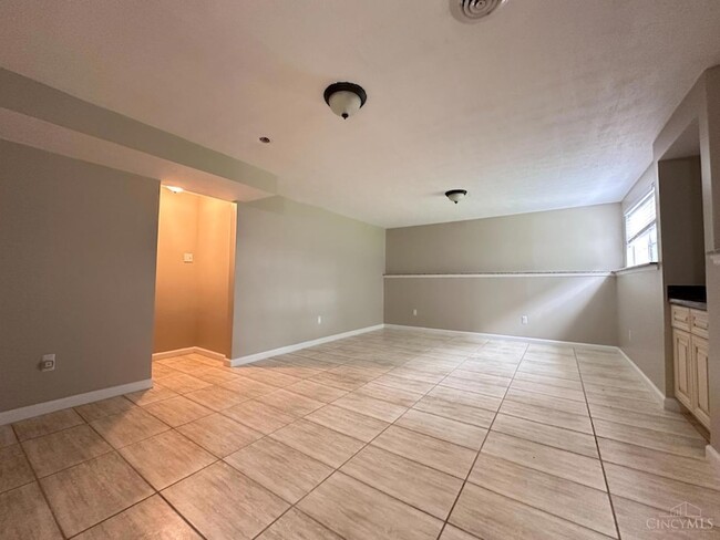 Building Photo - 2355 Henesy Ln