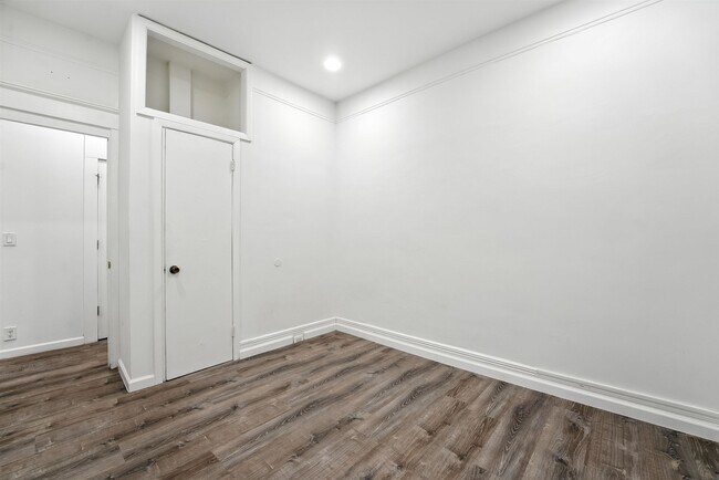 Building Photo - 130 75th St
