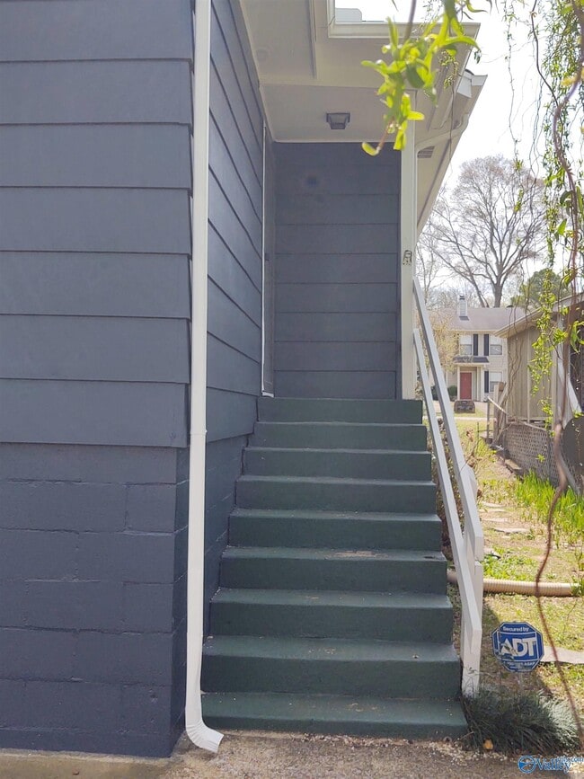 Building Photo - 1307 Randolph Ave SE