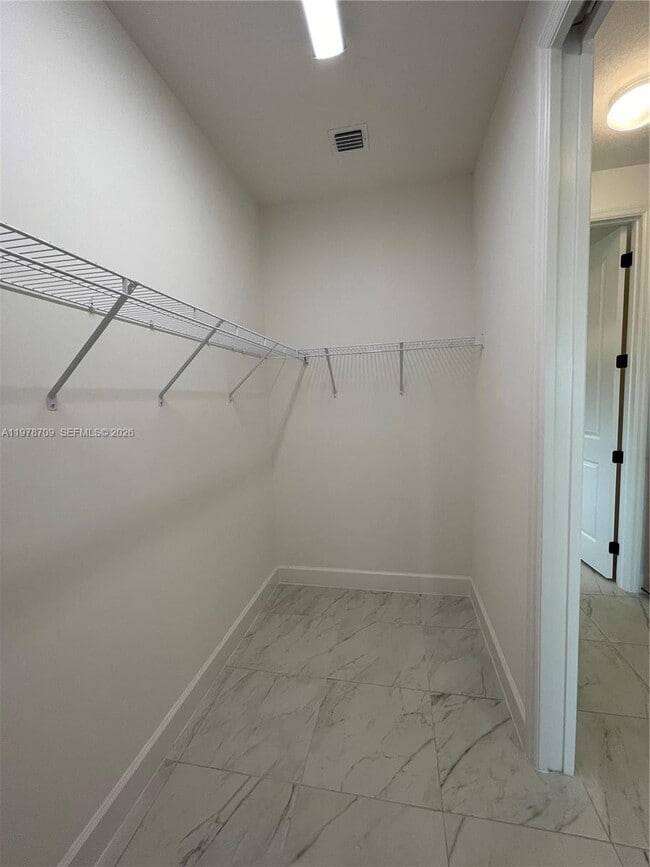 Building Photo - 10922 SW Meandering Mile Rd