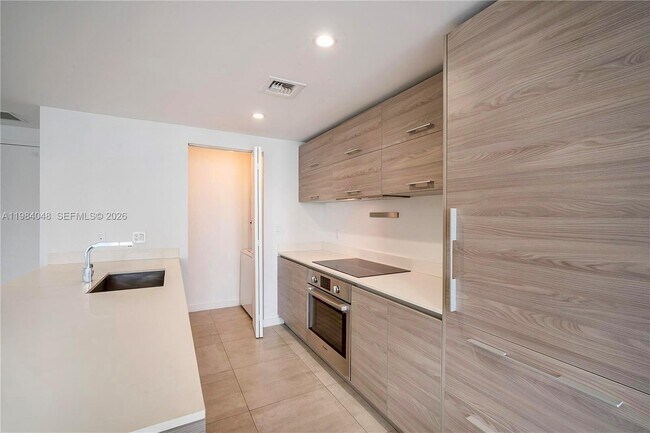 Building Photo - 1300 S Miami Ave