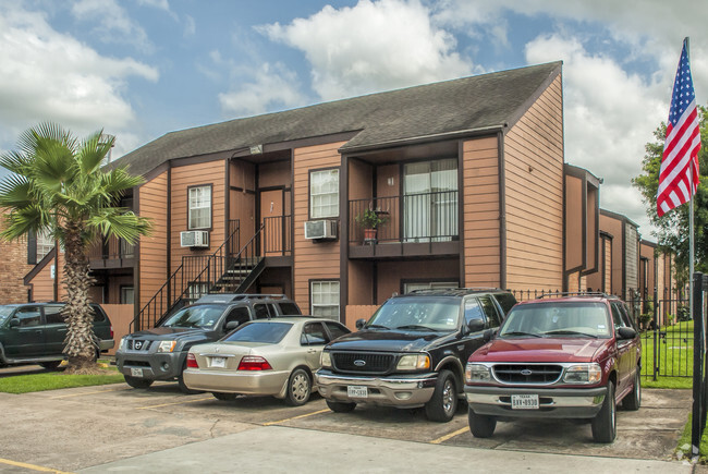 Primary Photo - Westbury Park Apartments