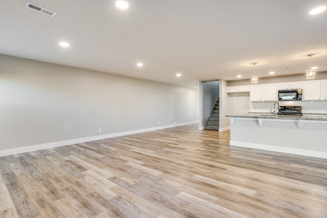 Building Photo - 8843 W Haylee St