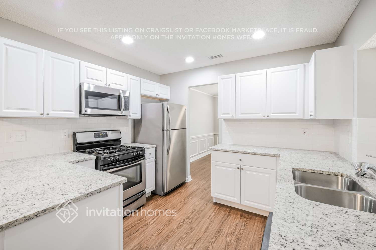 Building Photo - 5221 Hollow Bend Ln