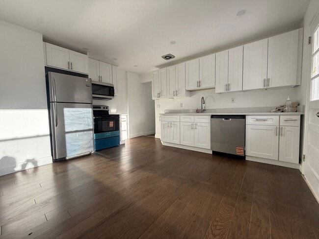 Building Photo - 1115 Locust St