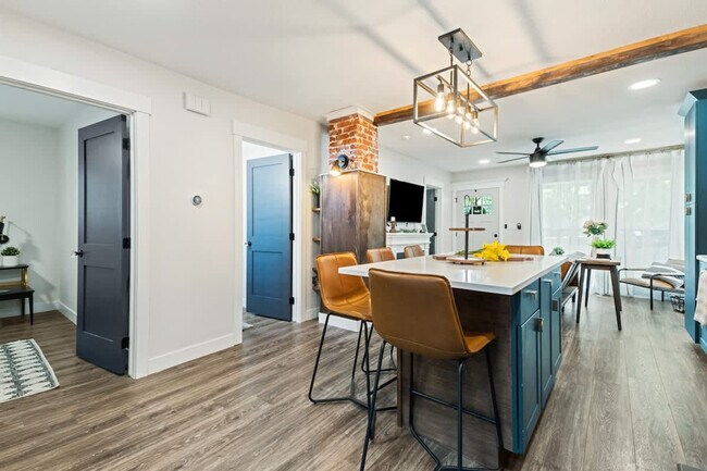 Building Photo - 1419 Fairview Ave