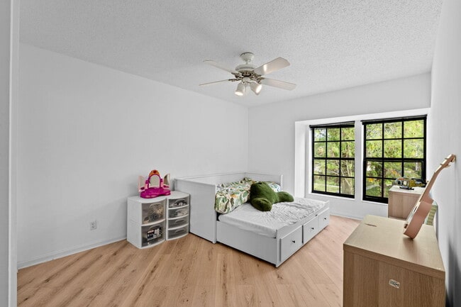 Building Photo - 111 Weybridge Cir