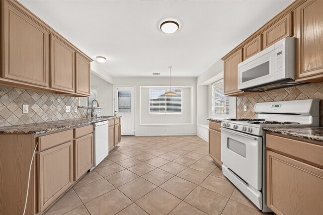 Building Photo - 3830 Flatwood Dr