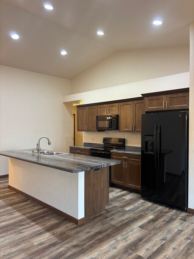 Building Photo - 2382 Jacobsen Rd