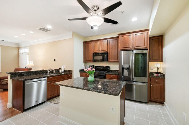 Building Photo - 308 Orchard Ridge Dr