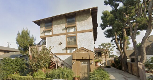 Primary Photo - 2310 Cedar Ave