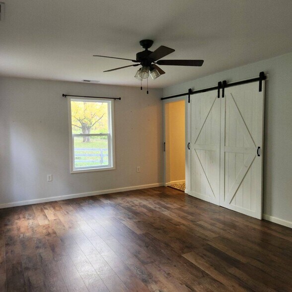 Building Photo - 9063 Morrow Woodville Rd