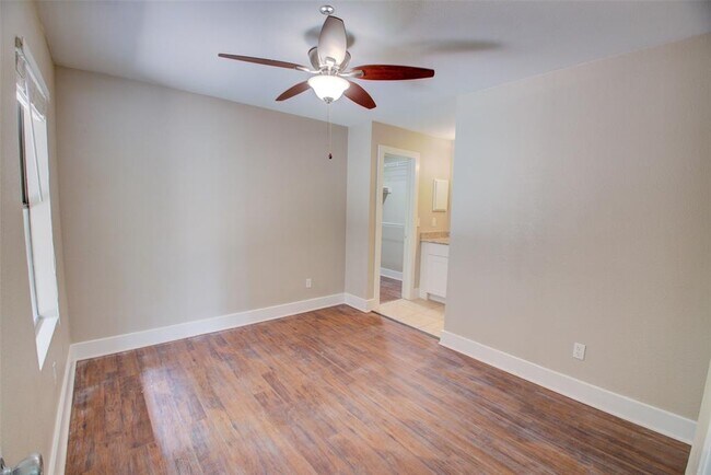 Building Photo - 1306 Norwalk Ln