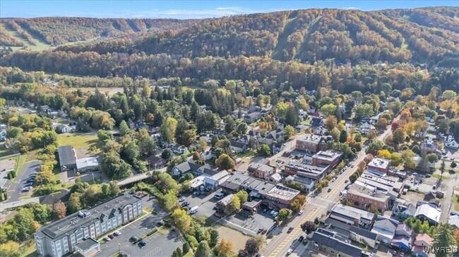 Building Photo - 29 Monroe St