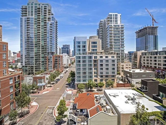 Building Photo - 427 Ninth Ave