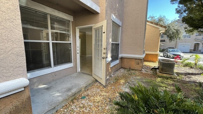 Building Photo - 17954 Villa Creek Dr