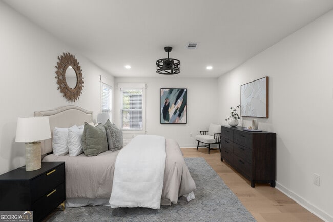 Building Photo - 1180 Fleming St