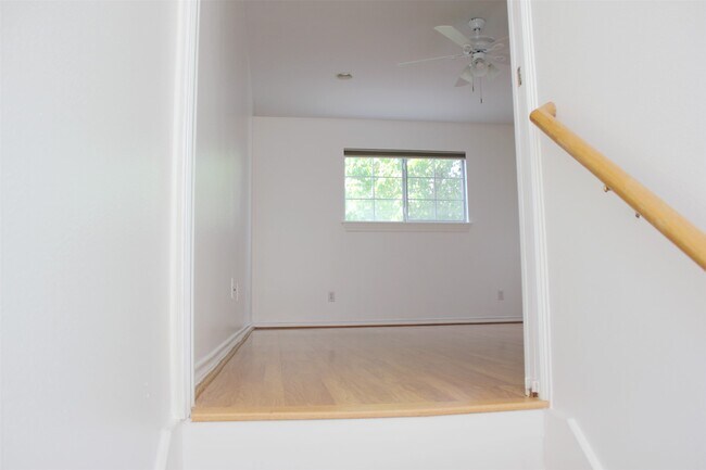 Building Photo - 4416 Holt St