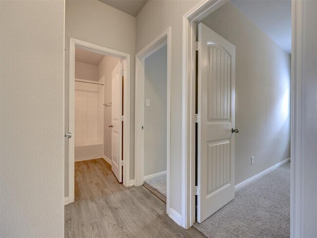 Building Photo - 2028 Birkby Ct