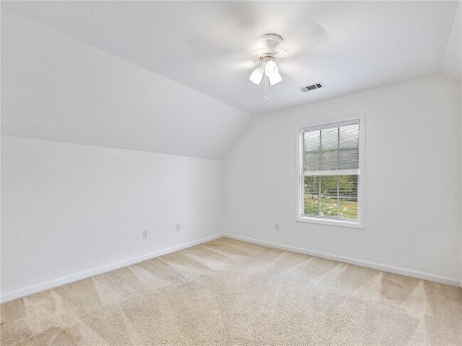 Building Photo - 3926 Walnut Grove Way
