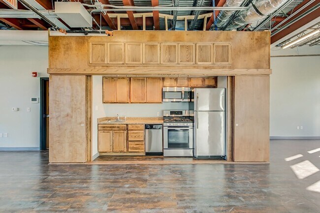 Building Photo - 1006 Houston St