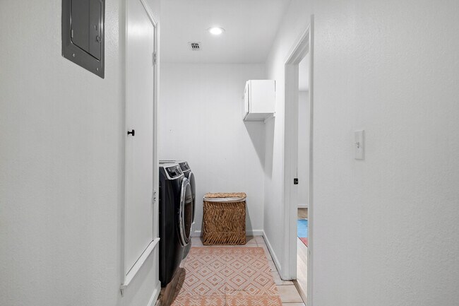 Building Photo - 5105 Galen Ct